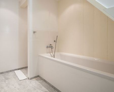 Short Stay Group Grand Singel Luxury Apartment Amsterdam Room photo